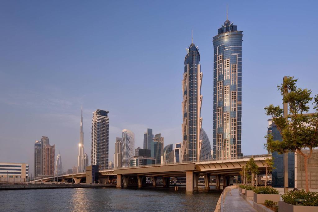 هتل جی دبیلیو ماریوت   JW Marriott Marquis Hotel Dubai