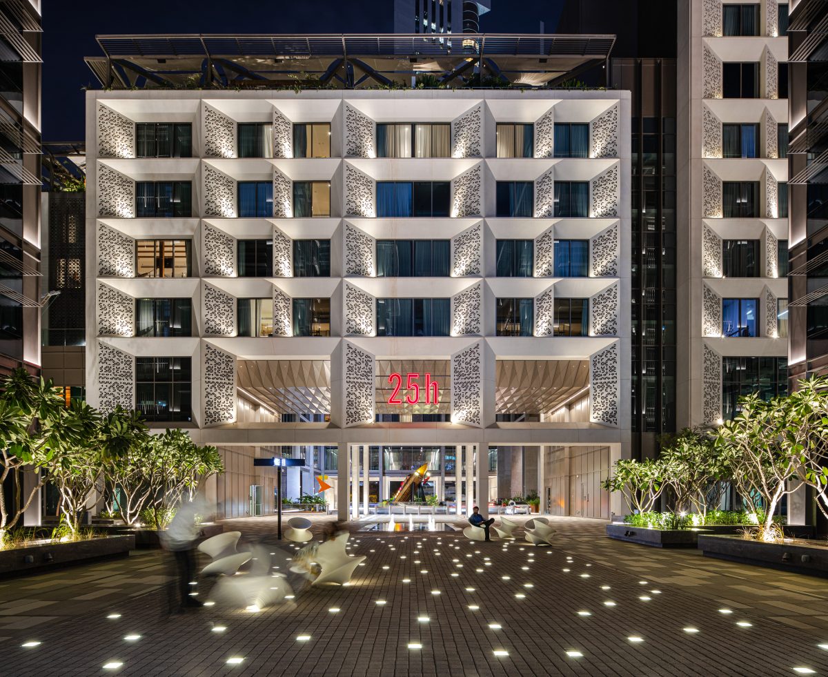 هتل25 ساعت  وان سنترال دبی  dubai 25hours Hotel One Central